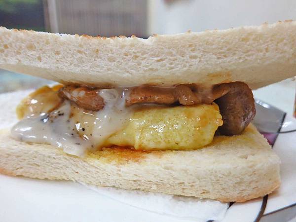 【蘆洲美食】阿良博士碳烤三明治-超美味必吃的燒肉蛋吐司