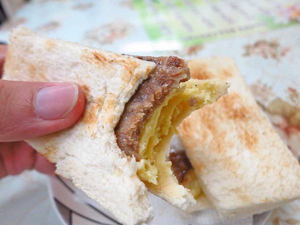 【蘆洲美食】阿良博士碳烤三明治-超美味必吃的燒肉蛋吐司