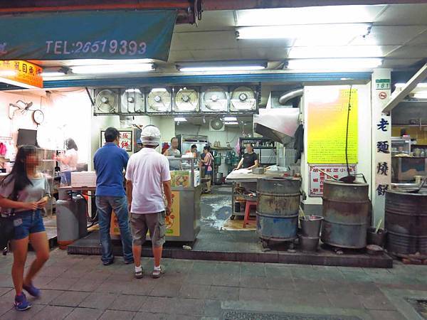 【台北美食】老張炭烤燒餅-士林夜市裡網路高評價的胡椒餅