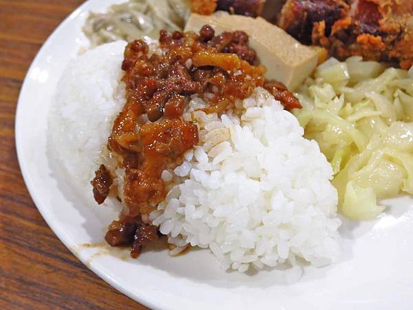 【台北美食】食來運轉-高CP值，魯肉飯免費無限量吃到飽