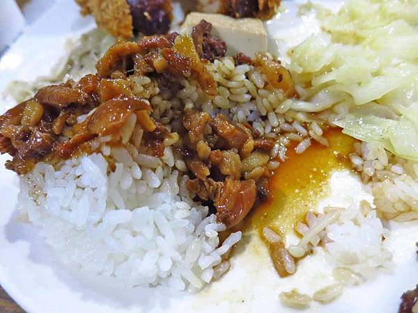 【台北美食】食來運轉-高CP值，魯肉飯免費無限量吃到飽