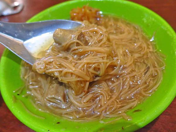 【桃園美食】阿燁紅麵線-獨特的油條配麵線新吃法