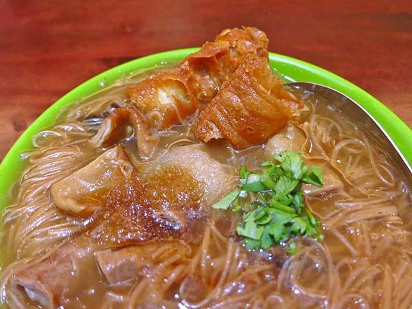 【桃園美食】阿燁紅麵線-獨特的油條配麵線新吃法