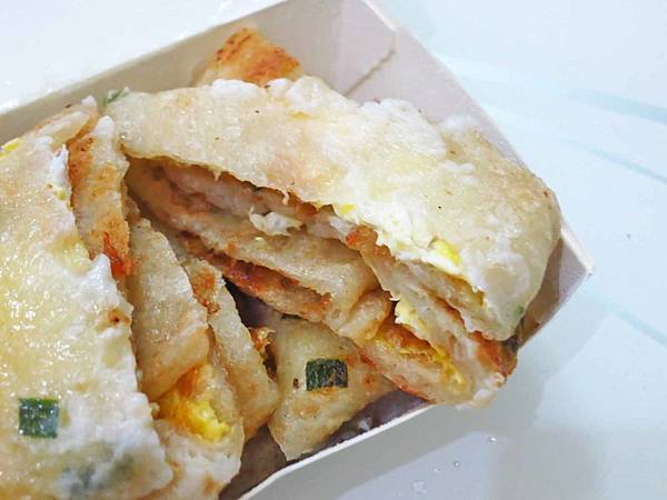 【台北美食】昌吉街手工蛋餅-像蔥油餅的大份量手工蛋餅