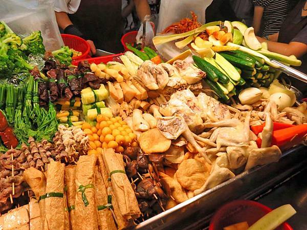 【台北美食】阿姨鹽水雞-士林夜市最受歡迎的鹽水雞 【台北美食】阿姨鹽水雞-士林夜市最受歡迎的鹽水雞