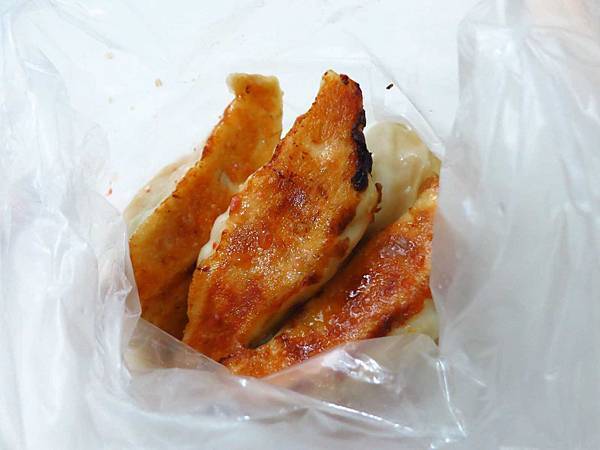 【蘆洲美食】復興路無名鍋貼-便宜又美味的鍋貼