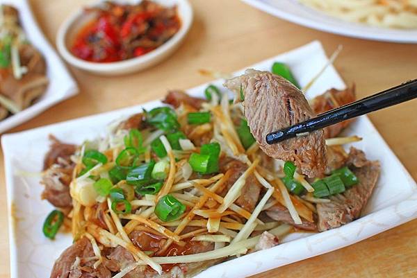 【中壢美食】雙陳魯肉飯-從無到有都是親自製的美味小吃