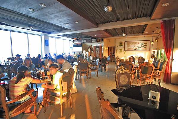 【桃園旅遊】觀天下咖啡庭園景觀餐廳-可以看到101的美麗夜景