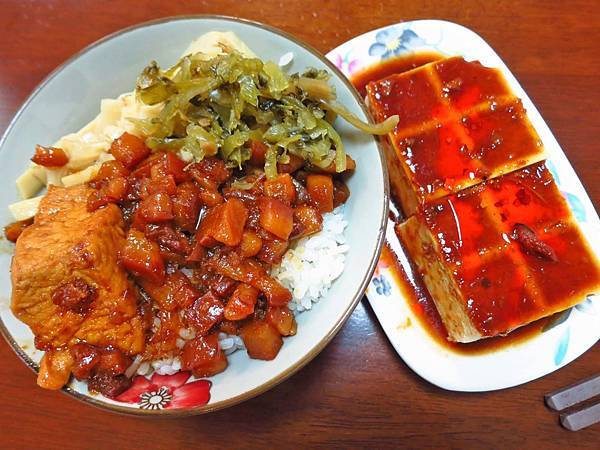 【新竹美食】黑皮驊魯肉飯-內行人才知道的超美味魯肉飯