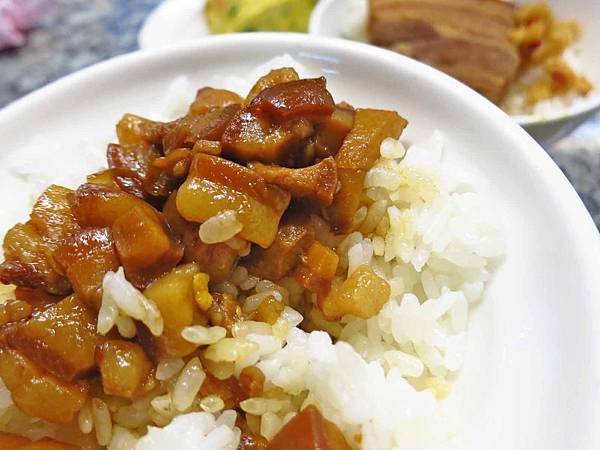 【台北美食】阿財虱目魚-還沒有開店就大排長龍的宵夜美食