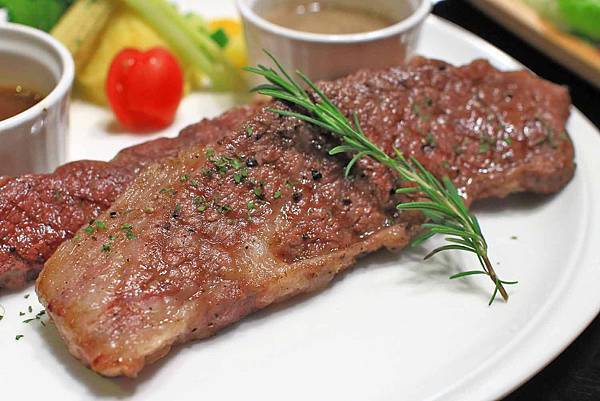 【台北美食】Fa cafe 天母店-深夜裡的咖啡酒館