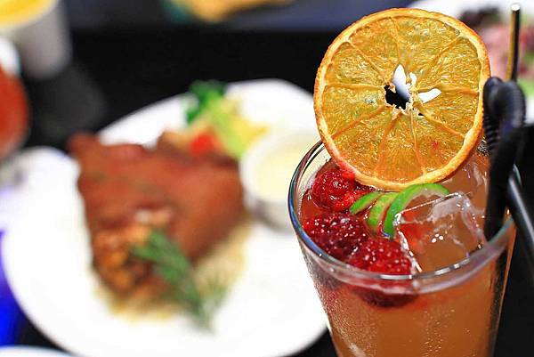 【台北美食】Fa cafe 天母店-深夜裡的咖啡酒館