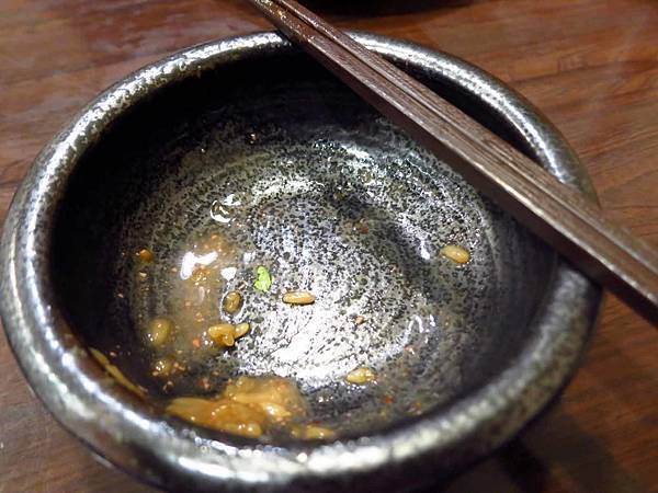 【台北美食】何家排骨酥-超過40年的西門町美食老店