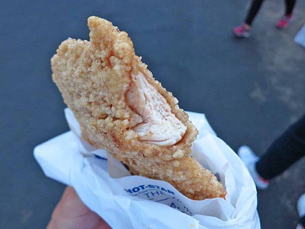 【台北美食】士林豪大大雞排-國外觀光客來這必吃超大SIZE雞排