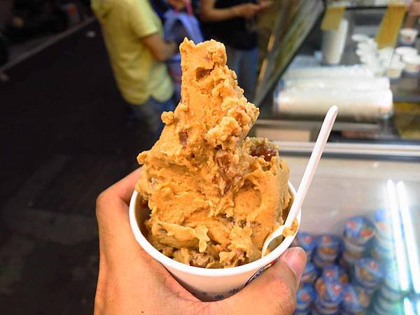 【台北美食】以利泡泡冰-士林夜市裡的60年冰店 【台北美食】以利泡泡冰-士林夜市裡的60年冰店