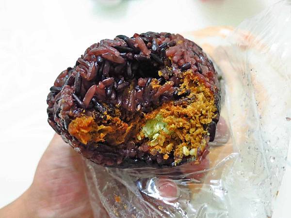 【台北美食】劉媽媽飯糰-電視媒體爭相報導的排隊早餐