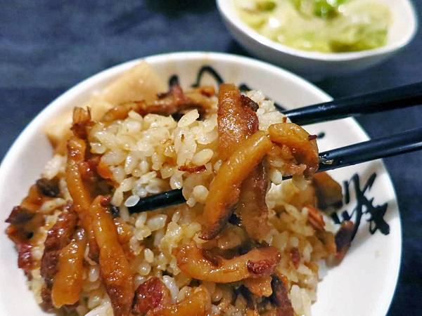 【台北美食】西門金鋒魯肉飯-西門町裡超便宜又美味的魯肉飯