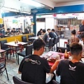 【台北美食】師傅的店-隱身在西門町商圈地下室的平價牛排店