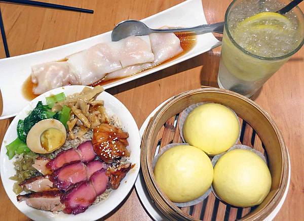 【台北美食】新港茶餐廳-超過200樣餐點的港式茶餐廳 【台北美食】新港茶餐廳-超過200樣餐點的港式茶餐廳