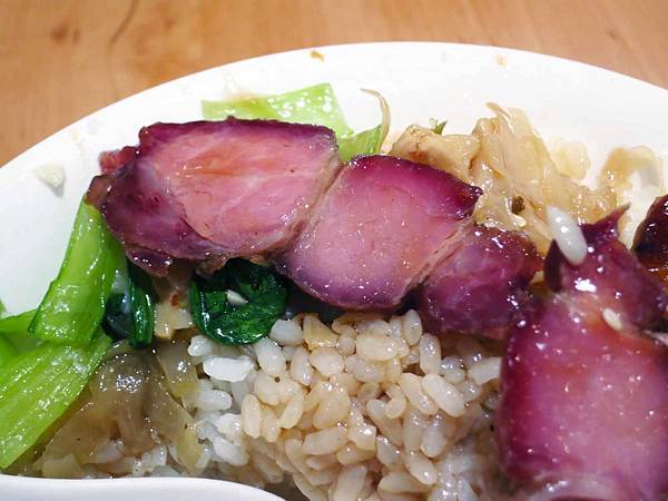 【台北美食】新港茶餐廳-超過200樣餐點的港式茶餐廳