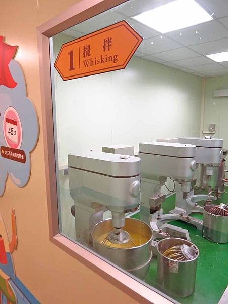 【彰化景點】興麥食品烘焙王國-免門票蛋捲DIY觀光工廠