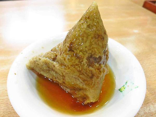 【台北美食】王記府城肉粽-入口即化的超美味肉粽