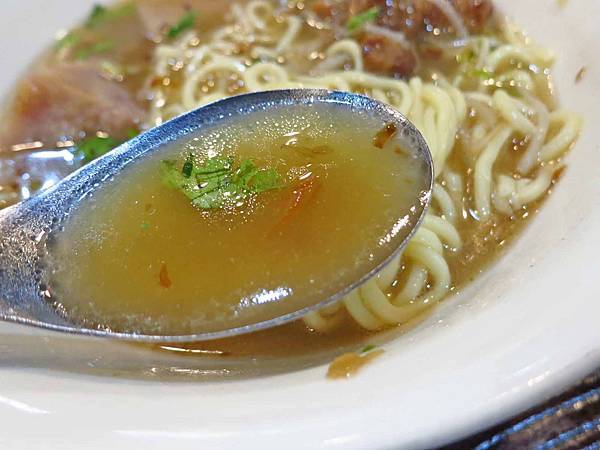 【新竹美食】竹東邱記排骨酥麵-新竹人最愛的美味排骨酥麵