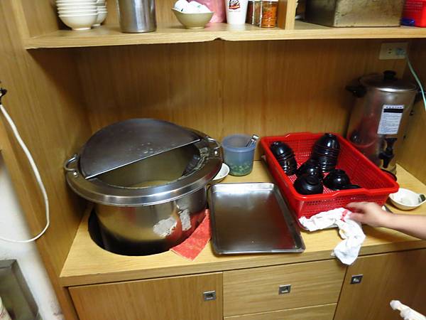 【台北美食】三味食堂-超級巨無霸鮭魚壽司