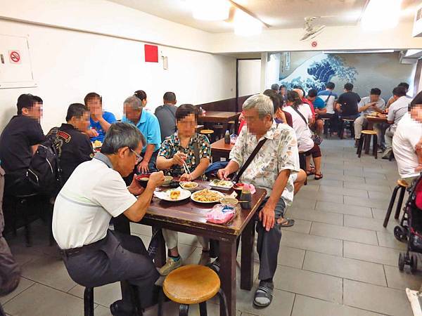 【台北美食】三味食堂-超級巨無霸鮭魚壽司