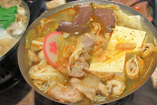 【板橋美食】鍋太爽篤行店-平民的價格、高檔的享受，CP值極高的臭臭鍋