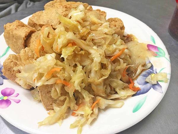 【三重美食】林記臭豆腐、大腸麵線-吃的到豆香味的超酥脆臭豆腐