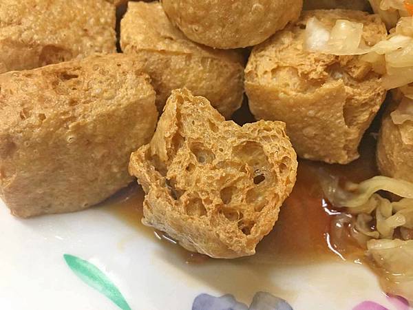 【三重美食】林記臭豆腐、大腸麵線-吃的到豆香味的超酥脆臭豆腐