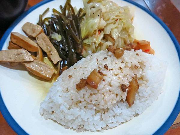 【台北美食】玉林雞腿大王-隱身在西門町的70年老店