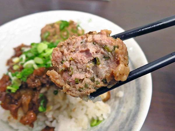 【台中美食】嵐肉燥專賣店-台中第二市場最好的肉燥飯