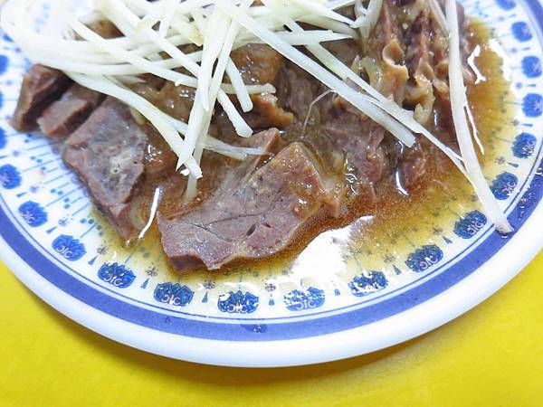【蘆洲美食】米苔目-隱身在熱鬧市場裡沒有店名的米苔目美食