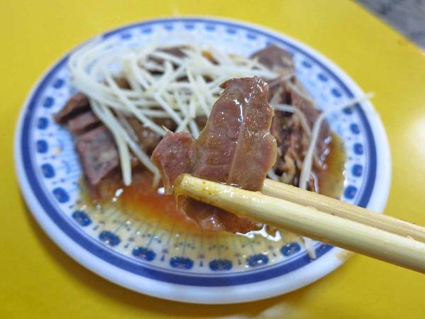 【蘆洲美食】米苔目-隱身在熱鬧市場裡沒有店名的米苔目美食