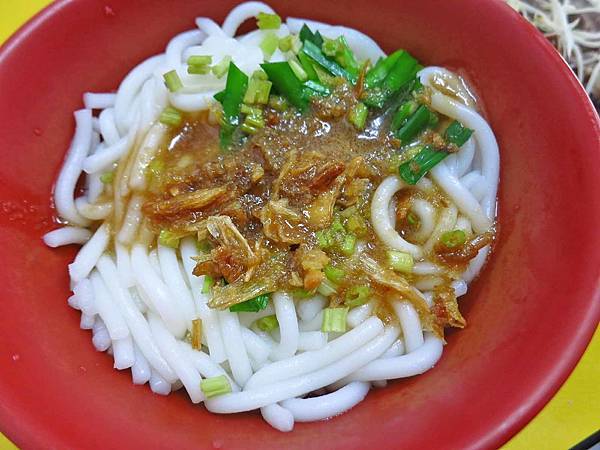 【蘆洲美食】米苔目-隱身在熱鬧市場裡沒有店名的米苔目美食