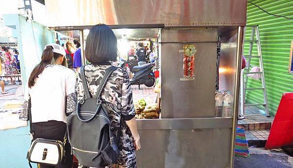 【台北美食】士林真口味碳烤-士林夜市裡的超人氣碳烤美食