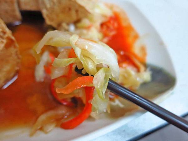 【新莊美食】台灣味蚵仔麵線-網路激推的臭豆腐麵線店