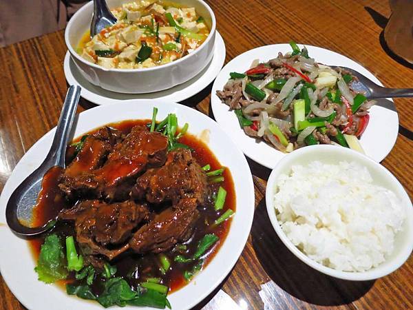 【台北美食】真川味-隱身在西門町巷弄裡的美味餐館 【台北美食】真川味-隱身在西門町巷弄裡的美味餐館