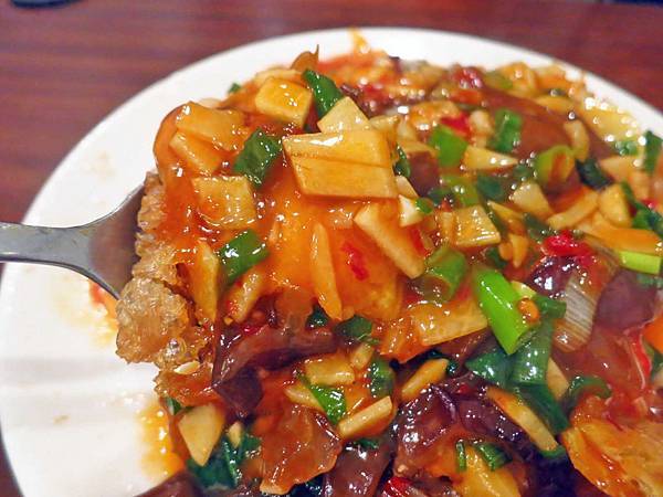 【台北美食】海產張小吃店-巷弄裡的35年老店 【台北美食】海產張小吃店-巷弄裡的35年老店