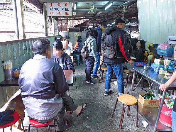 【台北美食】許仔豬腳麵線-吃過還會想再吃的豬腳麵線店