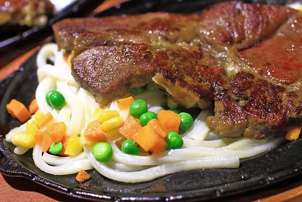 【台北美食】孫東寶牛排-傳承超過40年的台式牛排館創始店