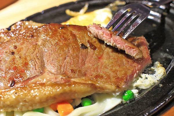 【台北美食】孫東寶牛排-傳承超過40年的台式牛排館創始店