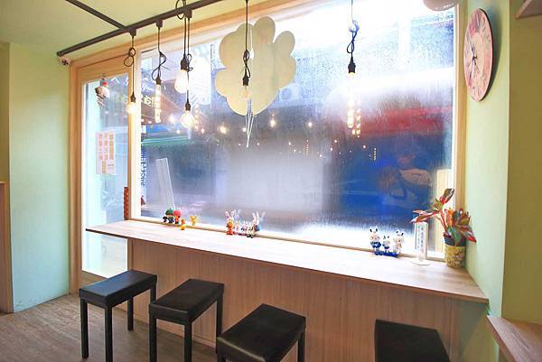 【台北美食】YumYum好吃好吃-厚度超過3公分的超厚切平價原肉牛排-公館捷運站