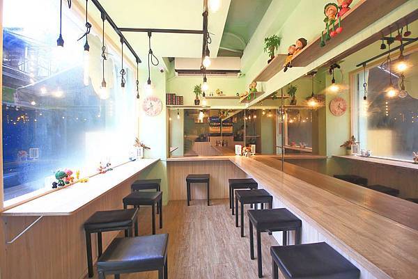 【台北美食】YumYum好吃好吃-厚度超過3公分的超厚切平價原肉牛排-公館捷運站