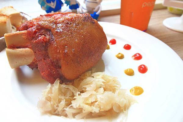 【台北美食】YumYum好吃好吃-厚度超過3公分的超厚切平價原肉牛排-公館捷運站