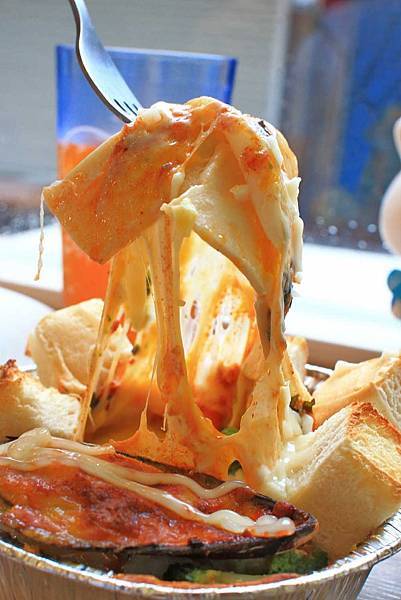 【台北美食】YumYum好吃好吃-厚度超過3公分的超厚切平價原肉牛排-公館捷運站