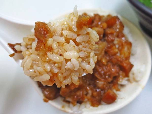 【台北美食】柯媽媽台南小吃-士林夜市裡CP值最高的小吃店