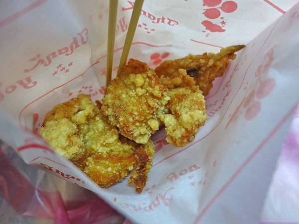 【台北美食】180度C蜜酥雞排-沒有預約需等半小時以上的超人氣鹹酥雞店